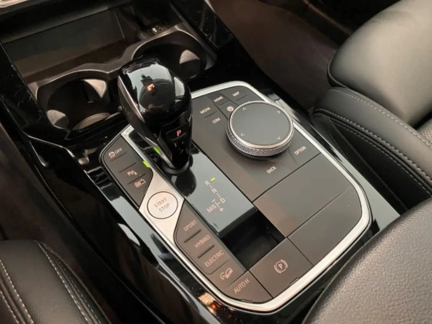 X3 xDrive 30e HiFi DAB PDC LED