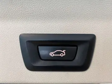 X3 xDrive 30e HiFi DAB PDC LED