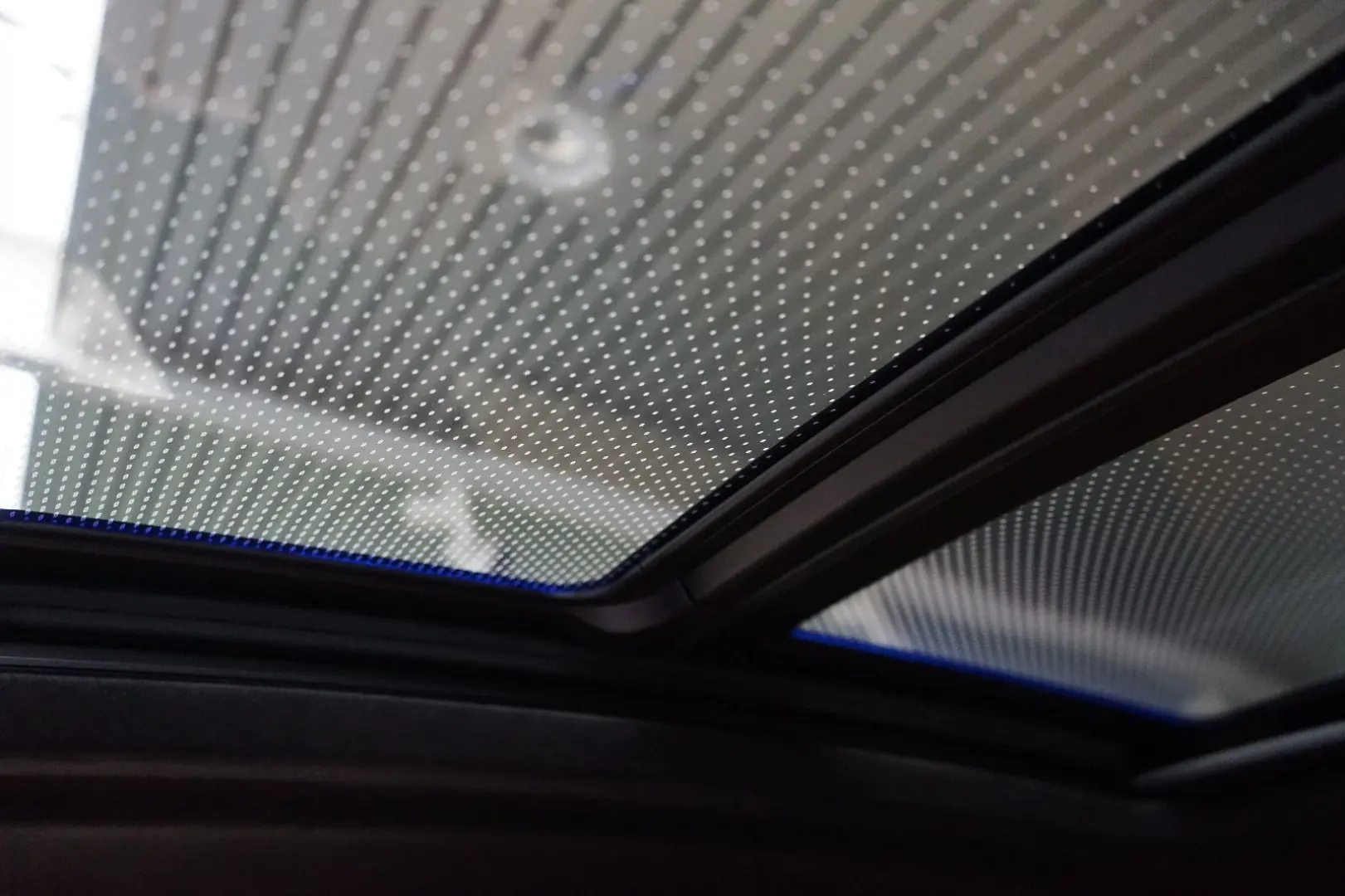 X6 M50i Individual Carbon M Sitze PanoSKY Iconic