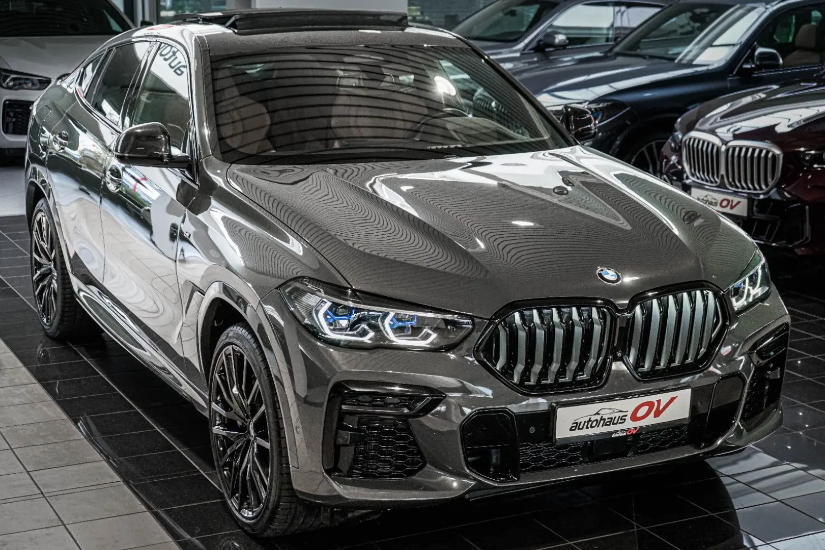 X6 M50i Individual Carbon M Sitze PanoSKY Iconic