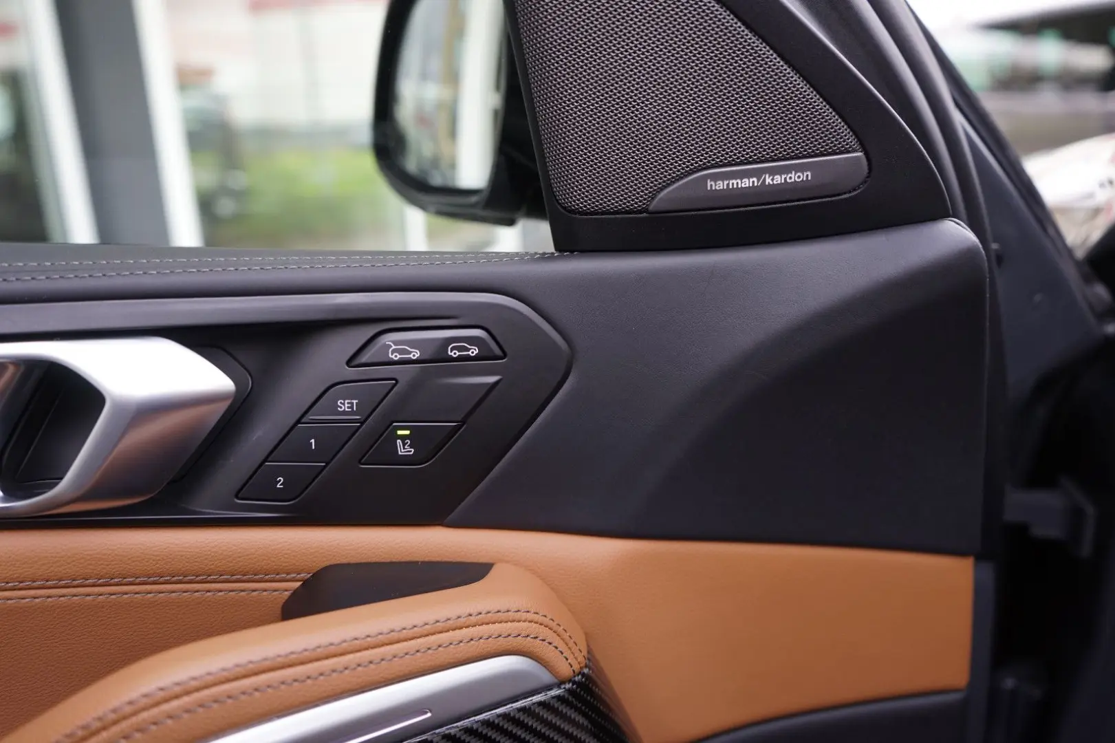 X6 M50i Individual Carbon M Sitze PanoSKY Iconic