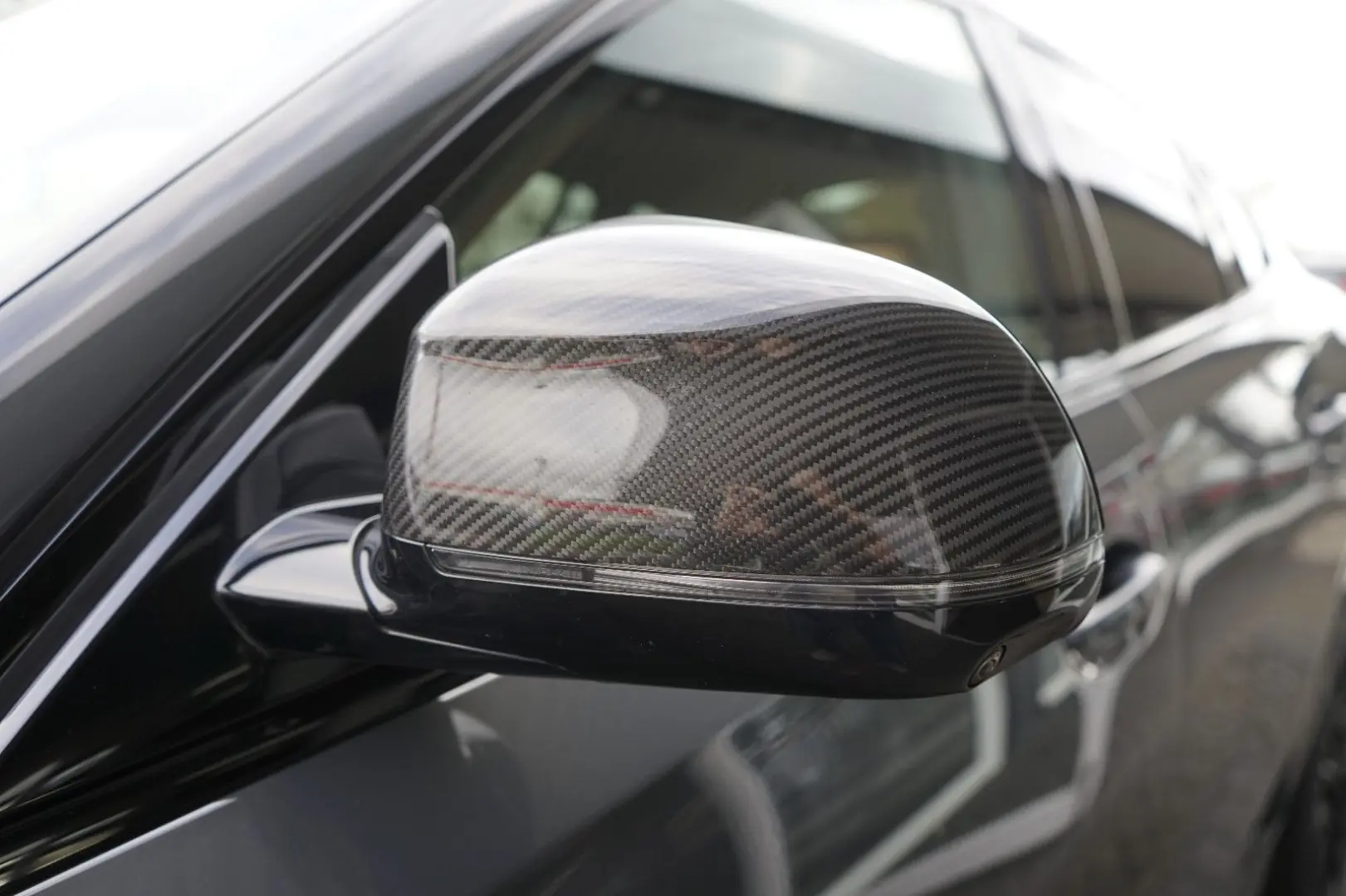 X6 M50i Individual Carbon M Sitze PanoSKY Iconic