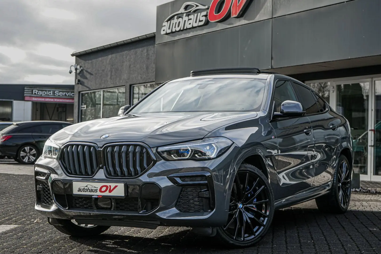 X6 M50i Individual Carbon M Sitze PanoSKY Iconic