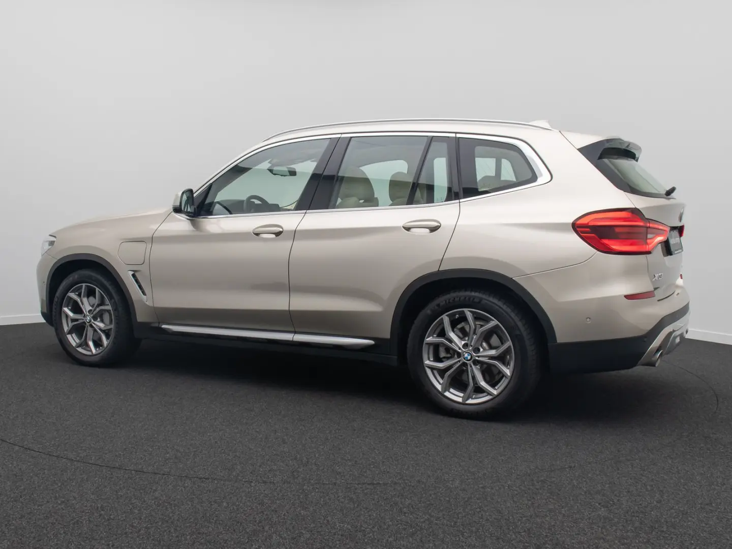 X3 xD30e xLine HUD 360 DAB Alarm HiFi Individual