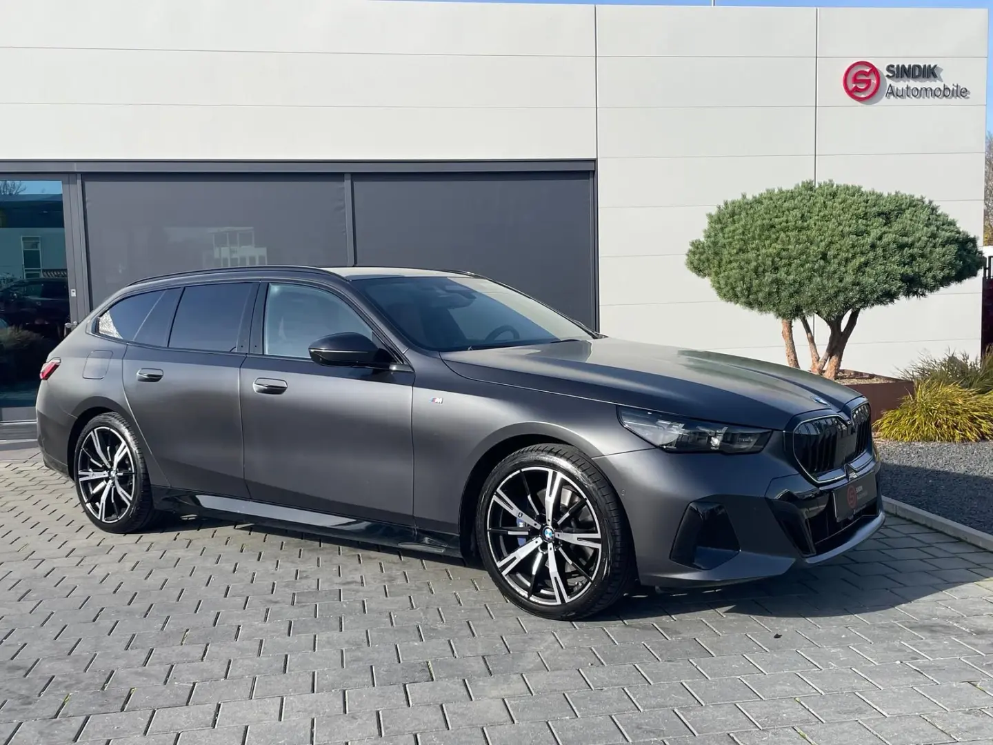 520d xDrive M Sport-INDIVIDUAL-Pano-Stdhzg-KeyGo