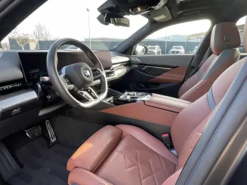 520d xDrive M Sport-INDIVIDUAL-Pano-Stdhzg-KeyGo