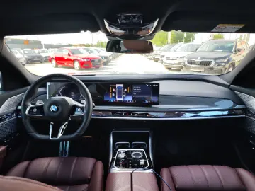 BMW Seria 7 740d xDrive MHEV