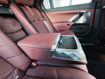 BMW Seria 7 740d xDrive MHEV