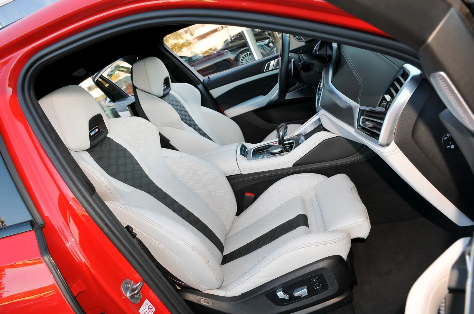 X6 M Competition Individual 2xTV B&W Laser Sky L