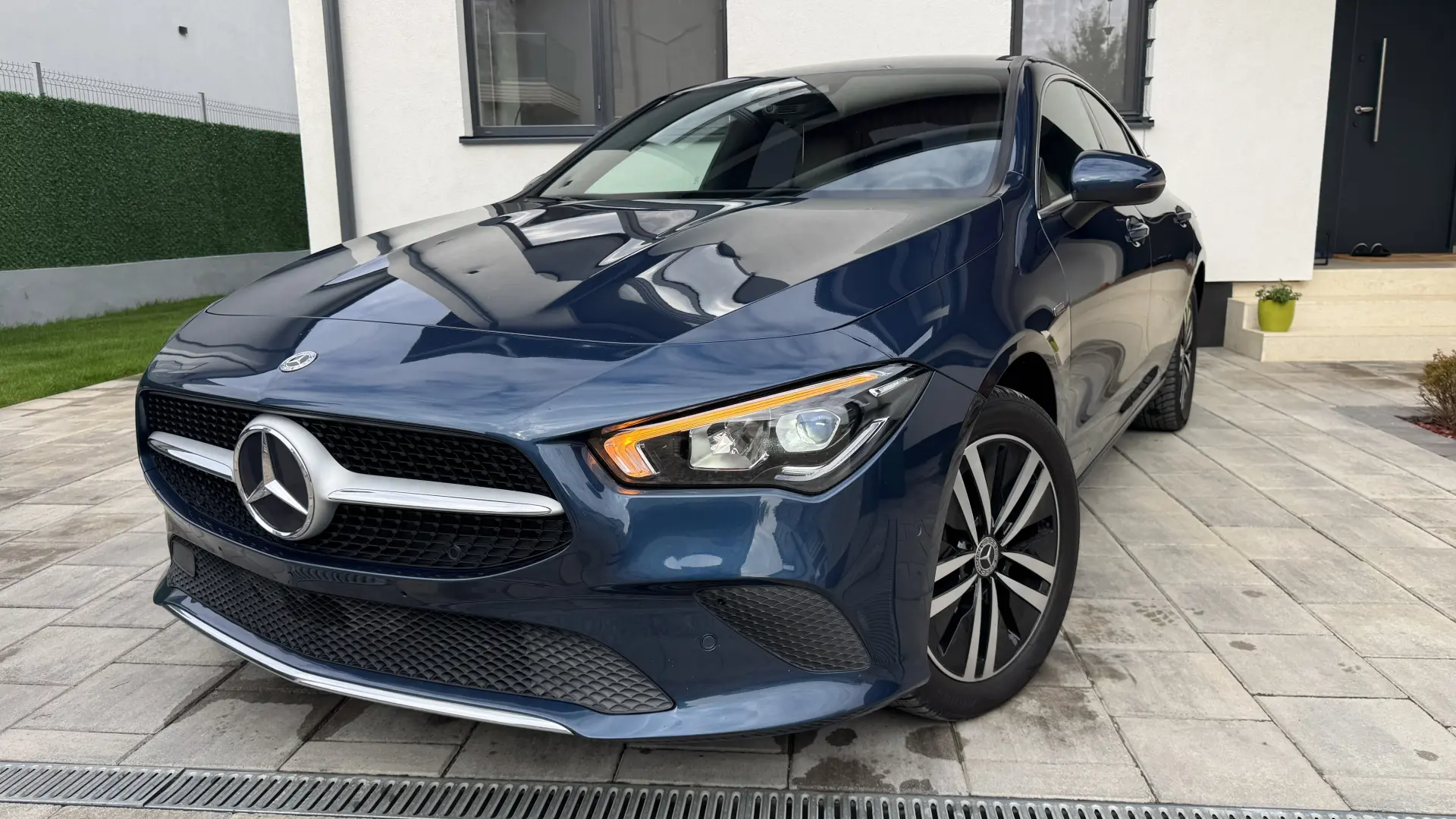 Mercedes CLA 250e Hybrid Luxury !