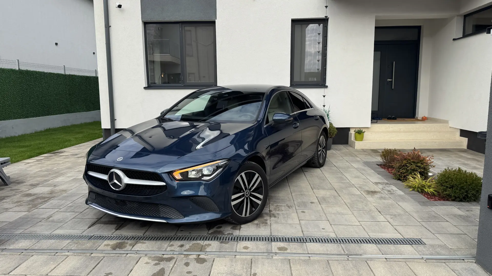 Mercedes CLA 250e Hybrid Luxury !