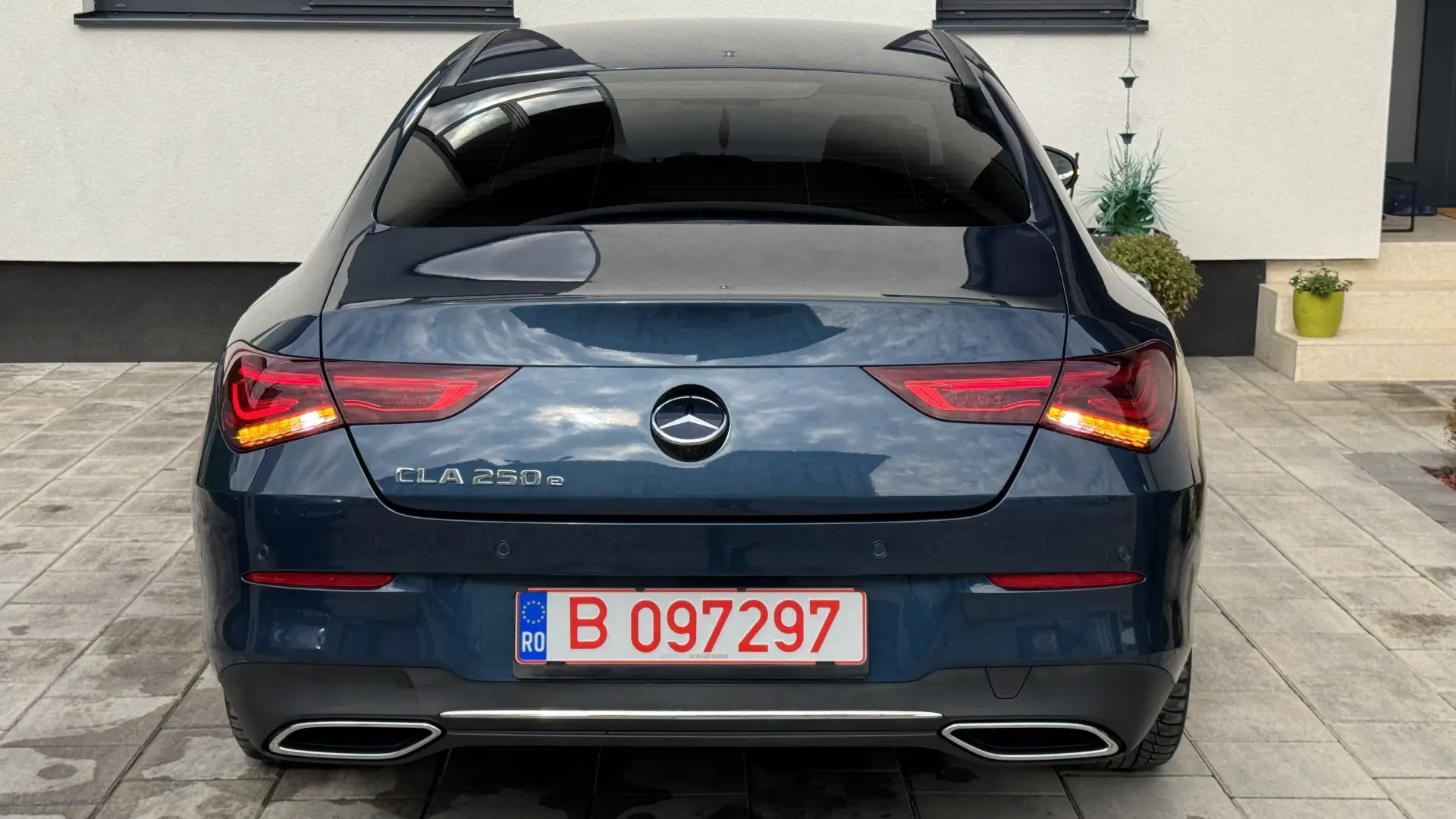 Mercedes CLA 250e Hybrid Luxury !