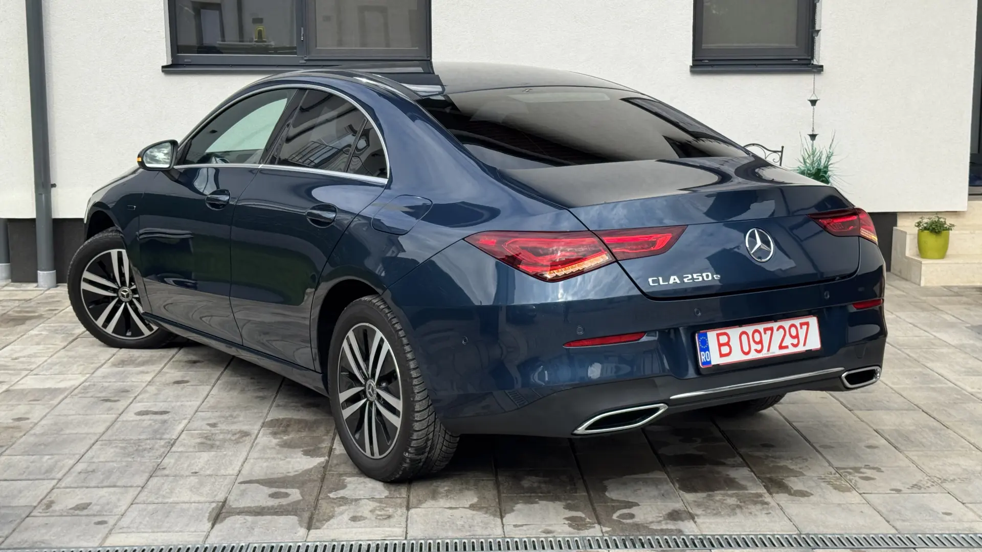 Mercedes CLA 250e Hybrid Luxury !