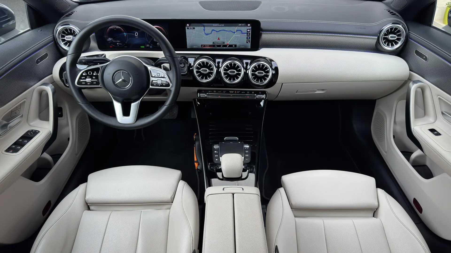 Mercedes CLA 250e Hybrid Luxury !