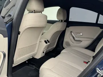 Mercedes CLA 250e Hybrid Luxury !