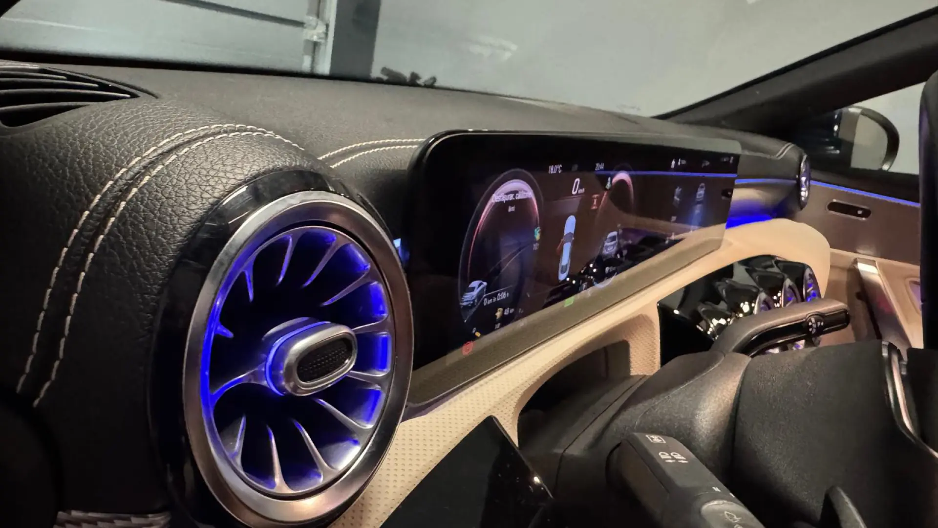 Mercedes CLA 250e Hybrid Luxury !