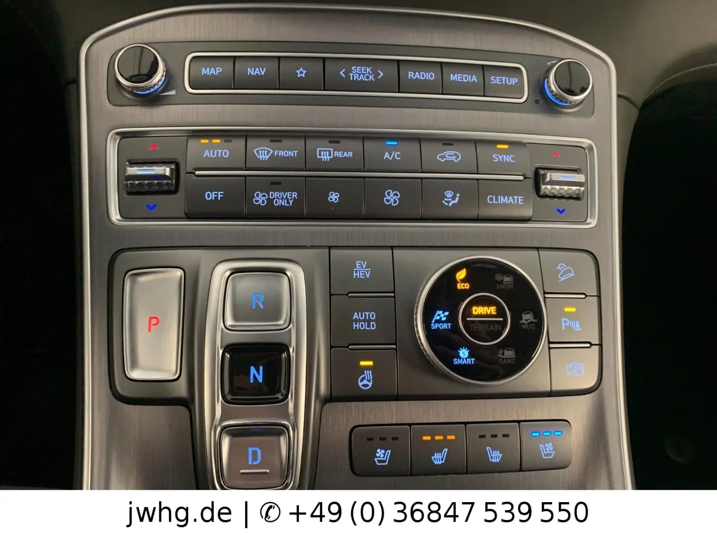 Hyundai Santa Fe Signature Hybrid 4WD