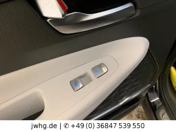 Hyundai Santa Fe Signature Hybrid 4WD