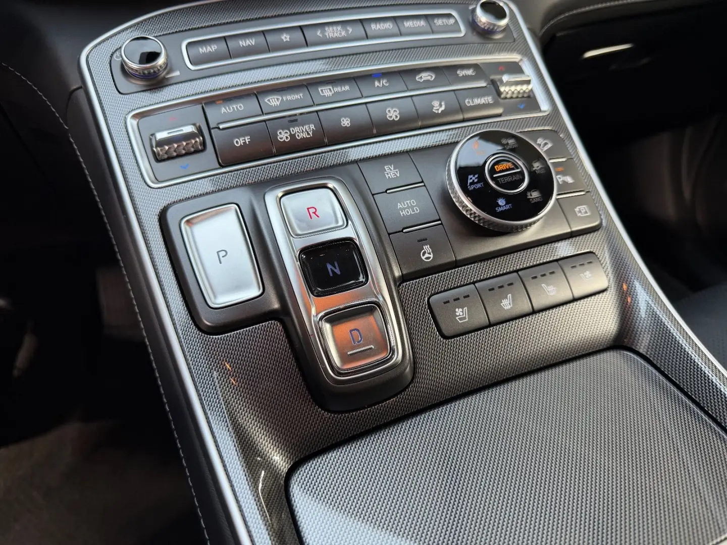 Hyundai Santa Fe Prime Plug-In Hybrid 4WD