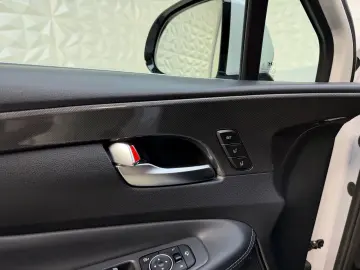 Hyundai Santa Fe Prime Plug-In Hybrid 4WD