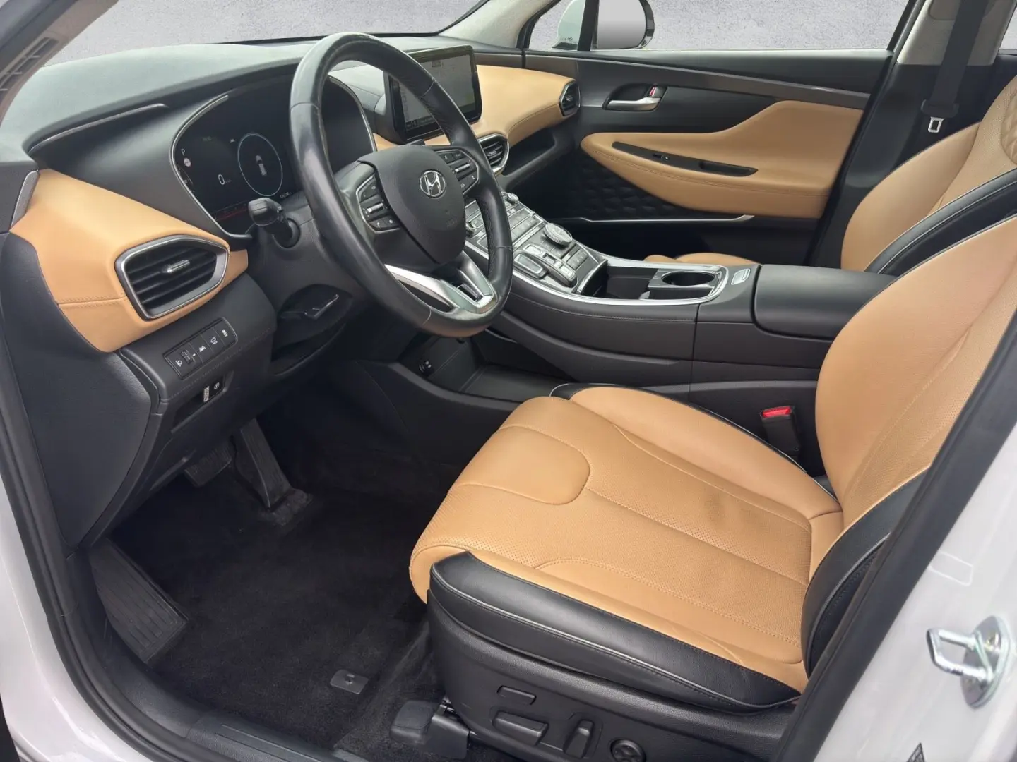 Hyundai SANTA FE Hybrid 1.6 T-GDi Prime PANO AHK LED