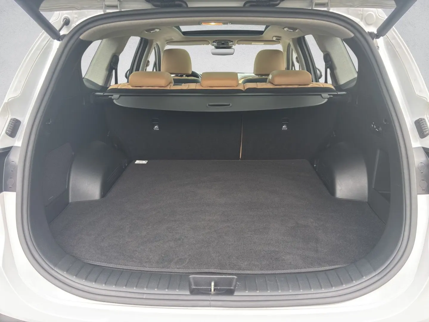 Hyundai SANTA FE Hybrid 1.6 T-GDi Prime PANO AHK LED