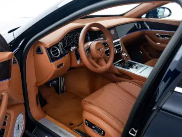 Flying Spur Hybrid MY22   Naim