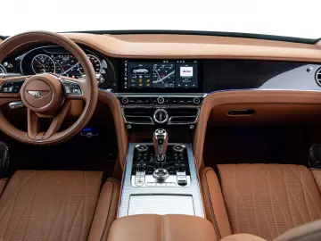 Flying Spur Hybrid MY22   Naim