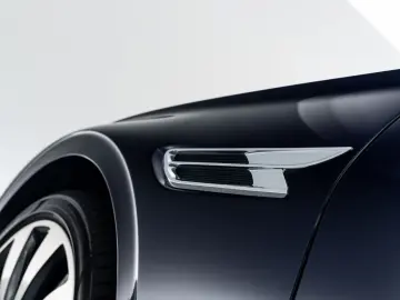 Flying Spur Hybrid MY22   Naim