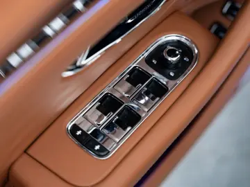 Flying Spur Hybrid MY22   Naim