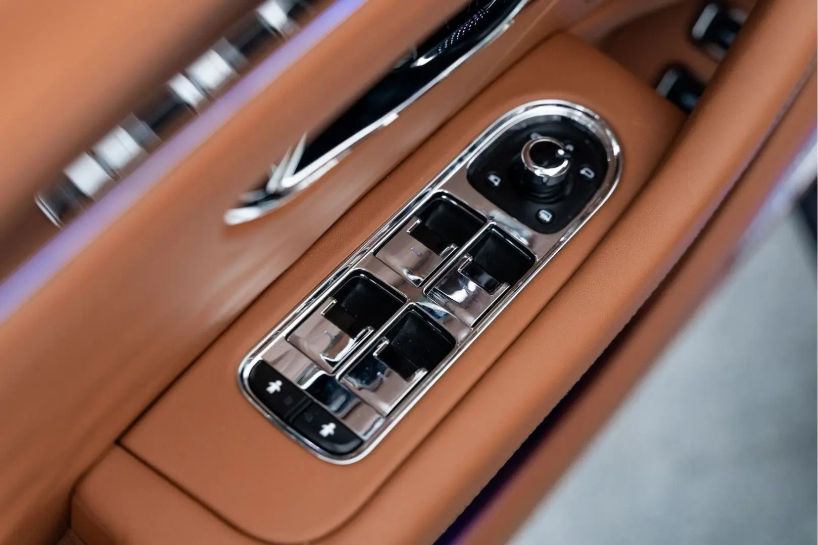 Flying Spur Hybrid MY22   Naim