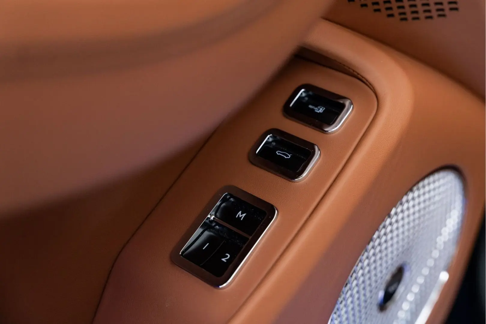 Flying Spur Hybrid MY22   Naim