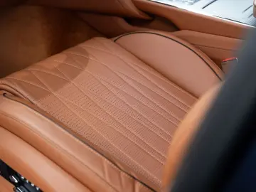Flying Spur Hybrid MY22   Naim