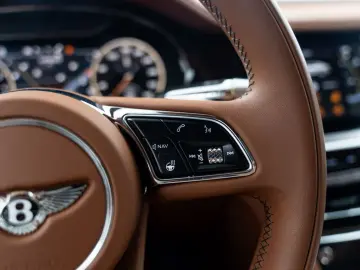 Flying Spur Hybrid MY22   Naim