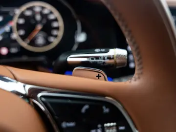 Flying Spur Hybrid MY22   Naim