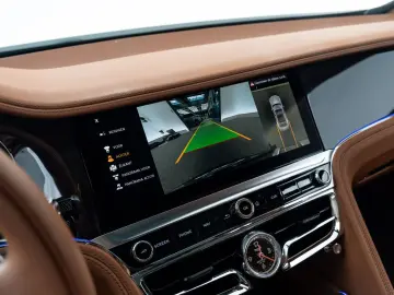 Flying Spur Hybrid MY22   Naim