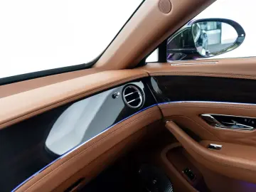 Flying Spur Hybrid MY22   Naim