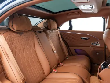 Flying Spur Hybrid MY22   Naim