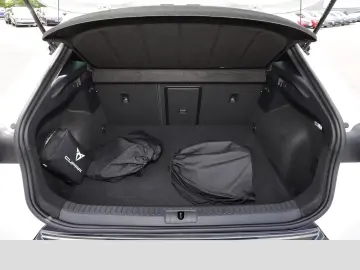 Formentor VZ e-Hybrid 1.4 TSI DSG NAVI LED SHZ