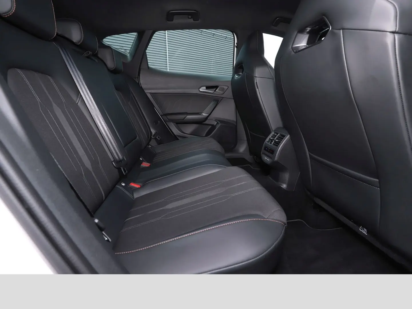 Formentor VZ e-Hybrid 1.4 TSI DSG NAVI LED SHZ