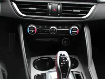 Alfa Romeo Giulia Q4 Competizione