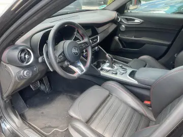 Alfa Romeo Giulia Competizione Q4