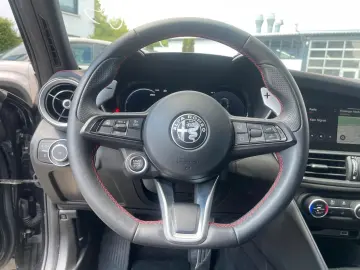 Alfa Romeo Giulia Competizione Q4