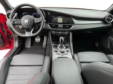 Alfa Romeo Giulia Competizione Q4