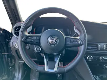 Alfa Romeo Giulia Competizione Q4