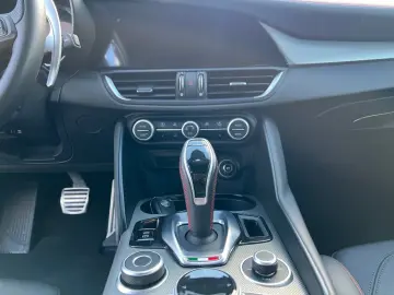 Alfa Romeo Giulia Competizione Q4