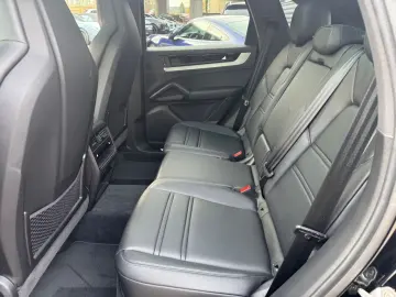 Cayenne E-Hybrid Inno Pano Luft BOSE AHK