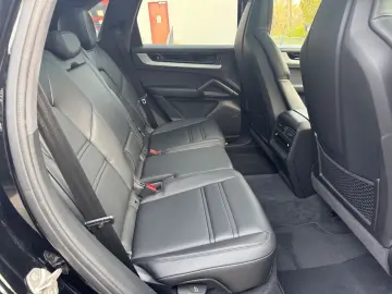 Cayenne E-Hybrid Inno Pano Luft BOSE AHK