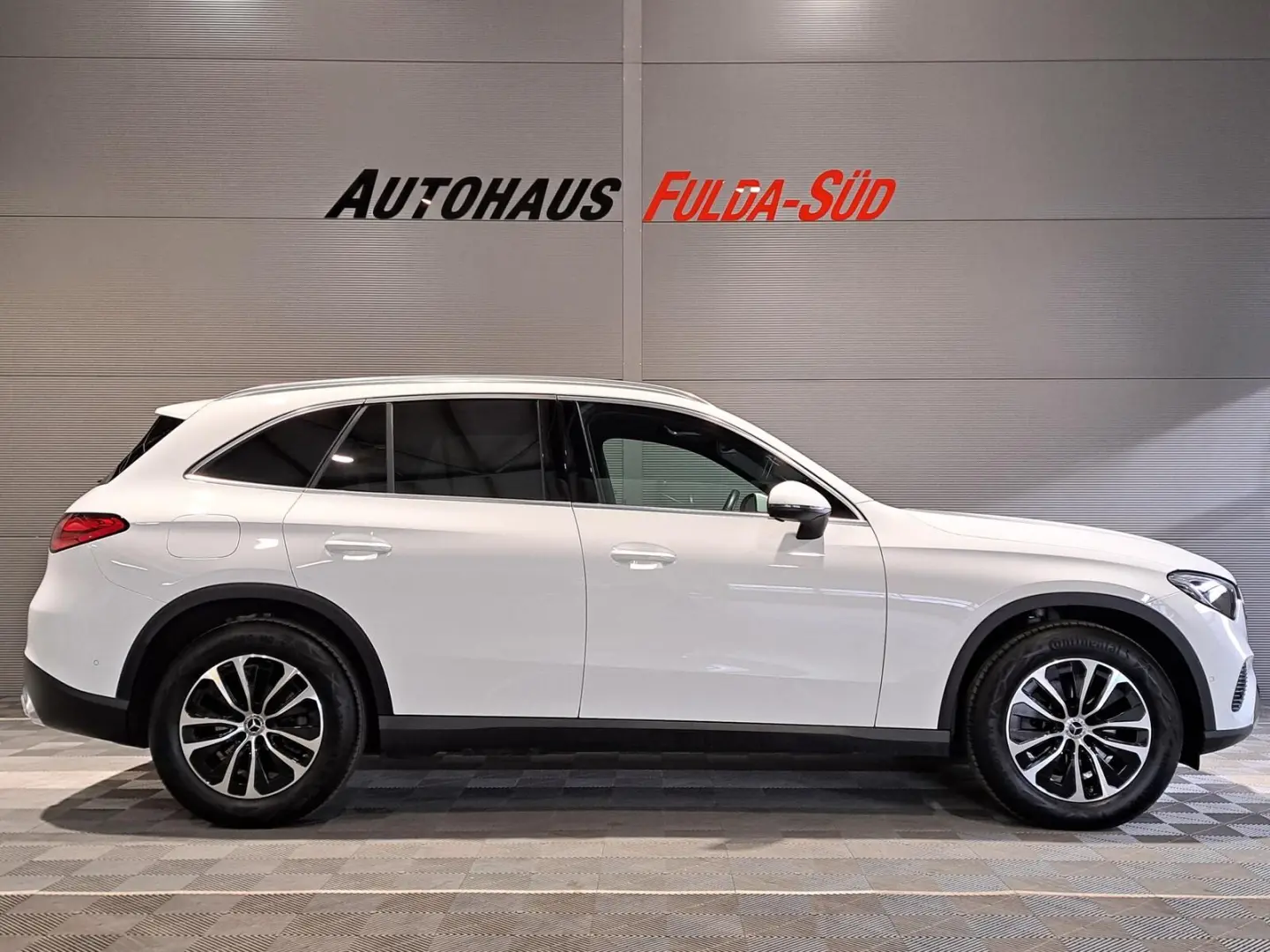 GLC 220 d 4Matic Avantgarde ACC AHK LED RFK Spur