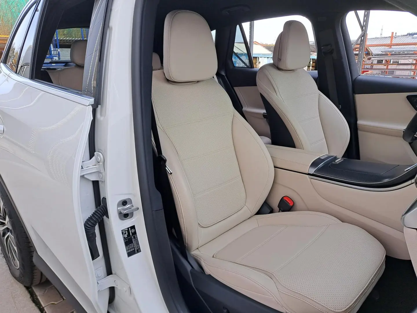 GLC 220 d 4Matic Avantgarde ACC AHK LED RFK Spur